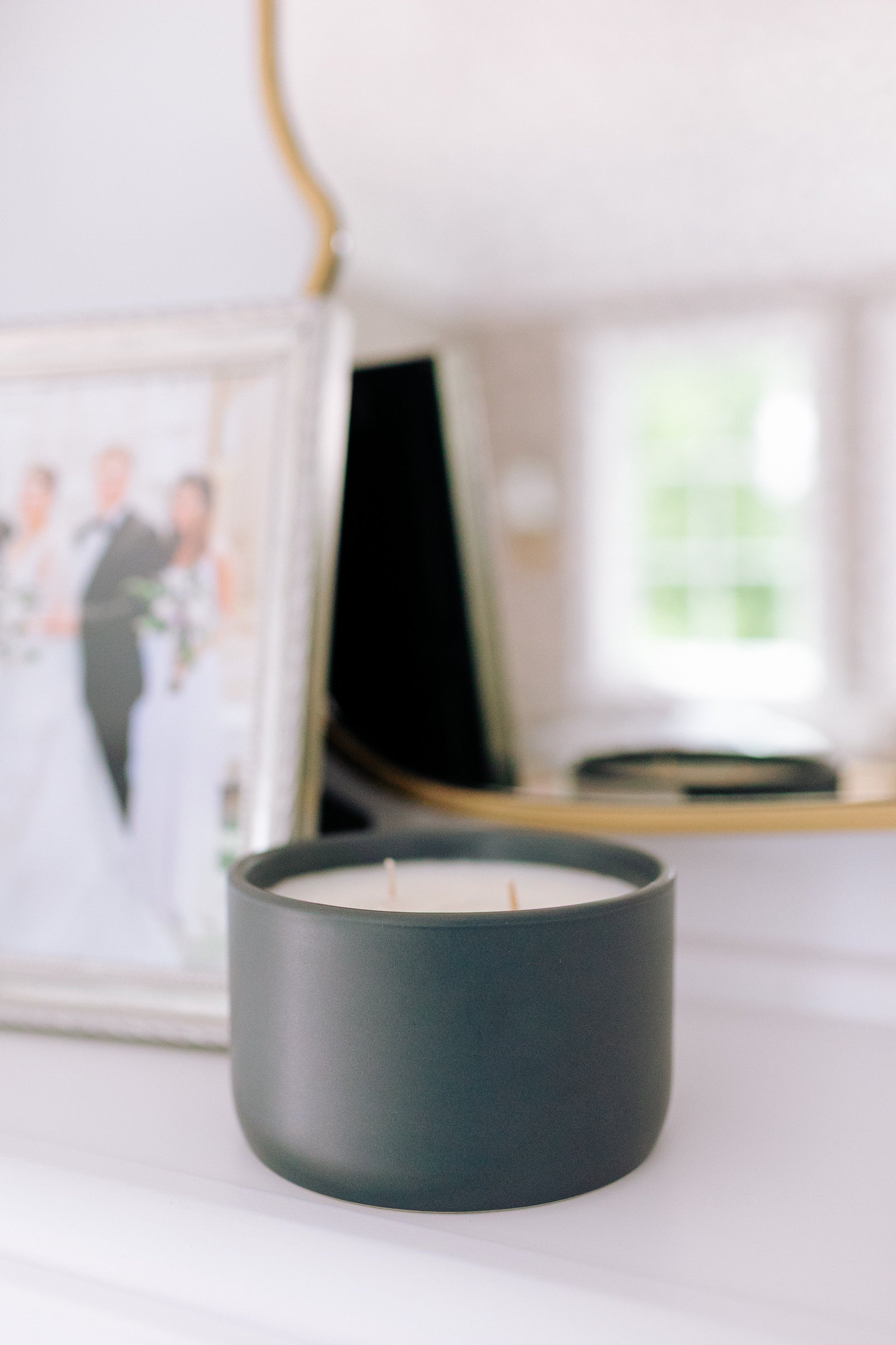 Non-toxic Sweet Home Signature Coconut & Beeswax Candle